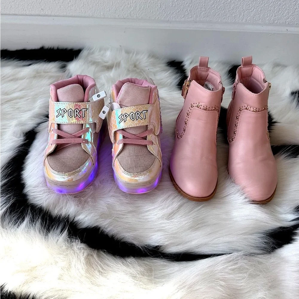 Little Girls Shoe Bundle - Aikuass LED roller sneakers and Dream Pairs booties - Picture 2 of 16
